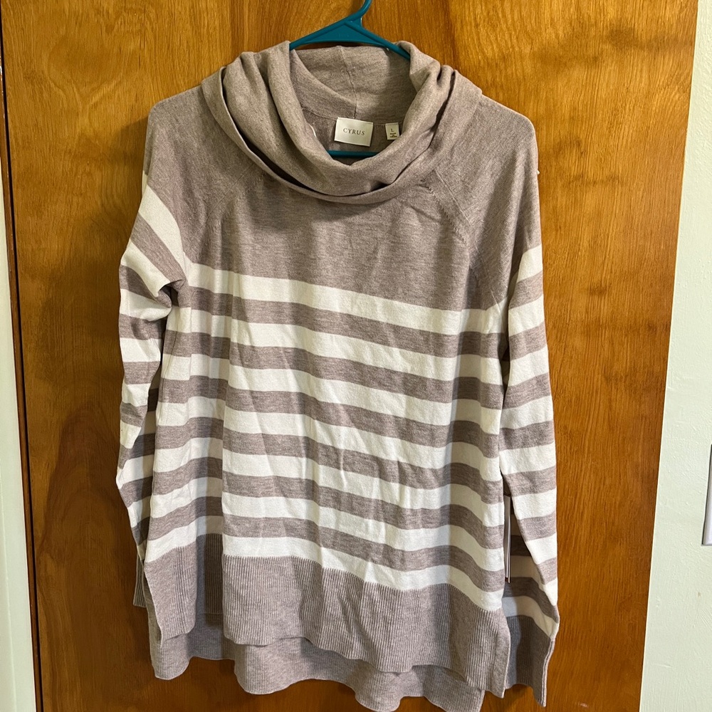 Cyrus Tan and White Cowl Neck Sweater